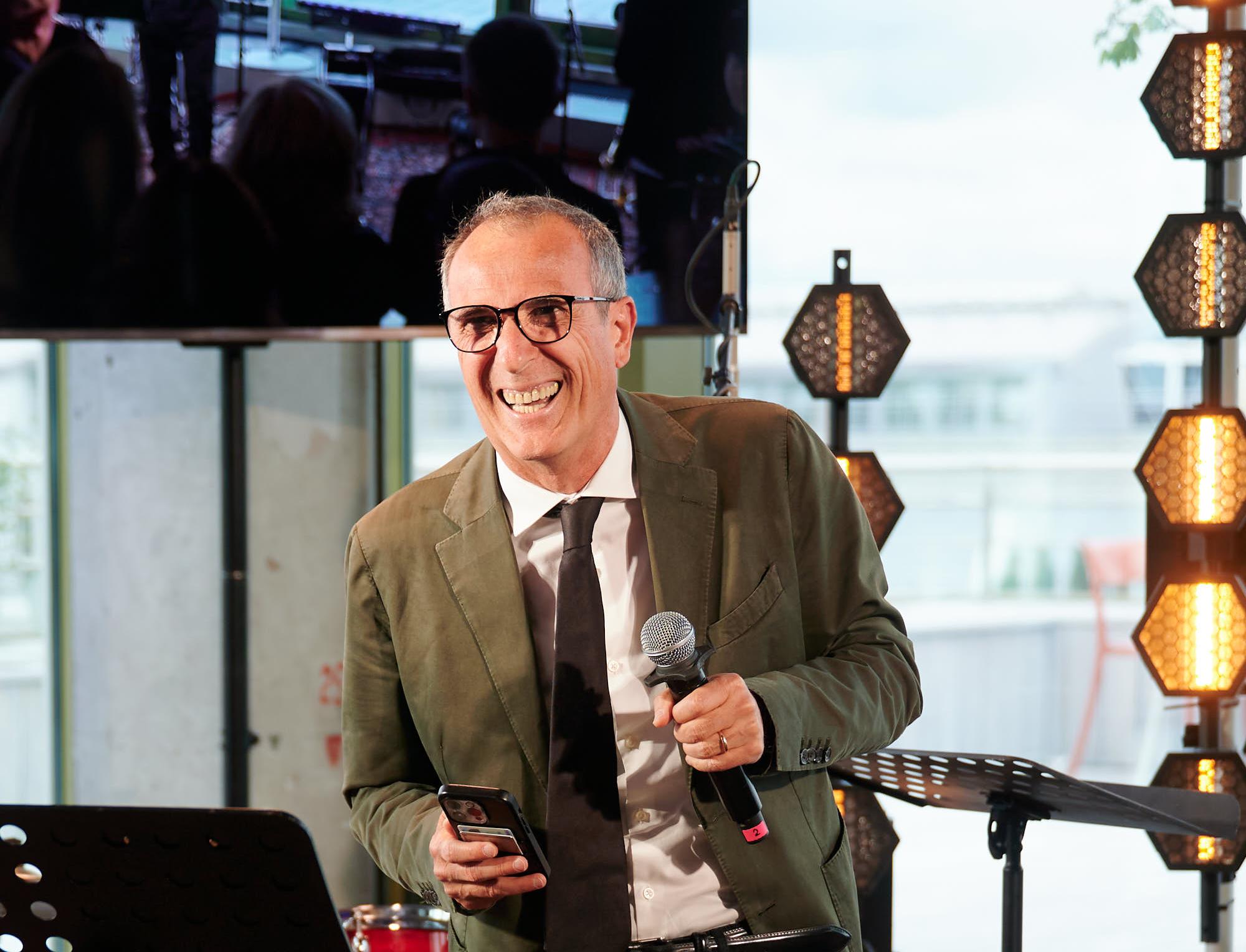 Экспорт-менеджер FAR Клаудио Занелла посетил юбилей эксклюзивного поставщика в Москве